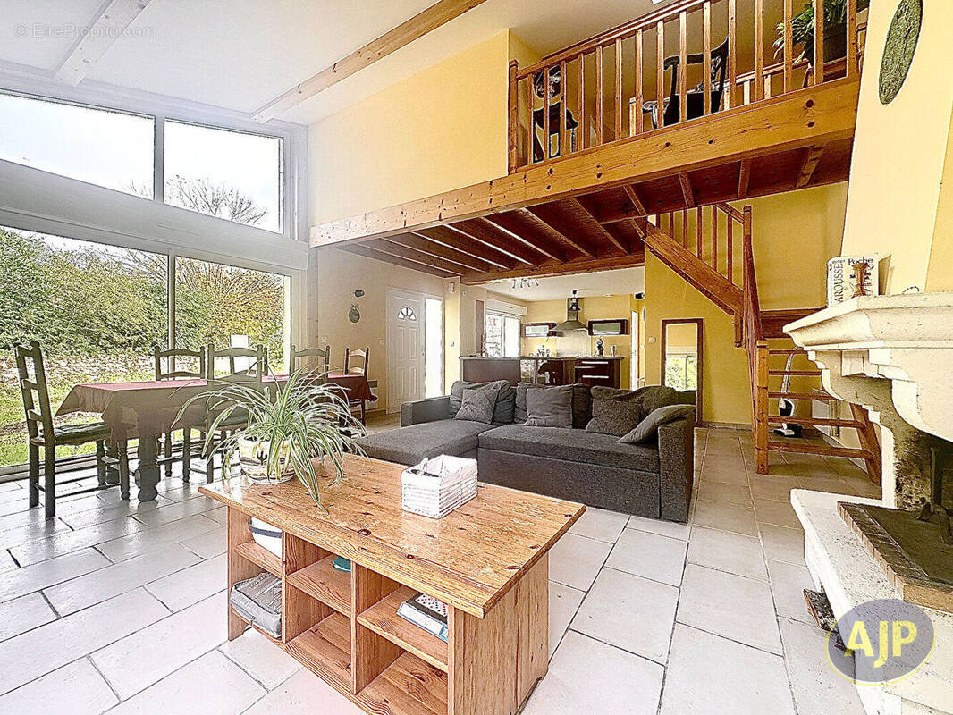 Maison à SAINT-LAURENT-MEDOC