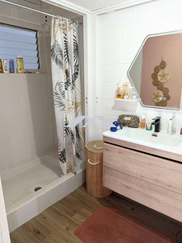 Maison 96 m² à Le Tampon  - photo 8