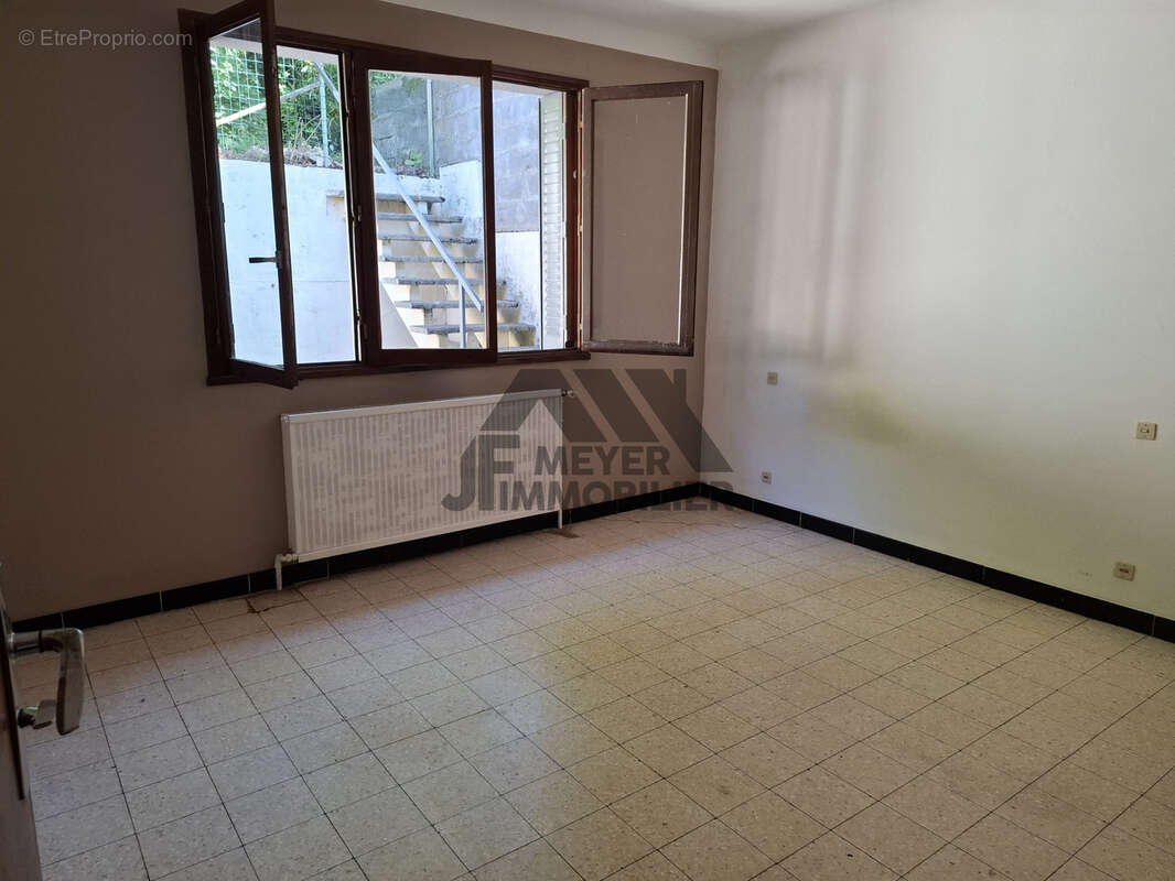 Appartement à POMPEY