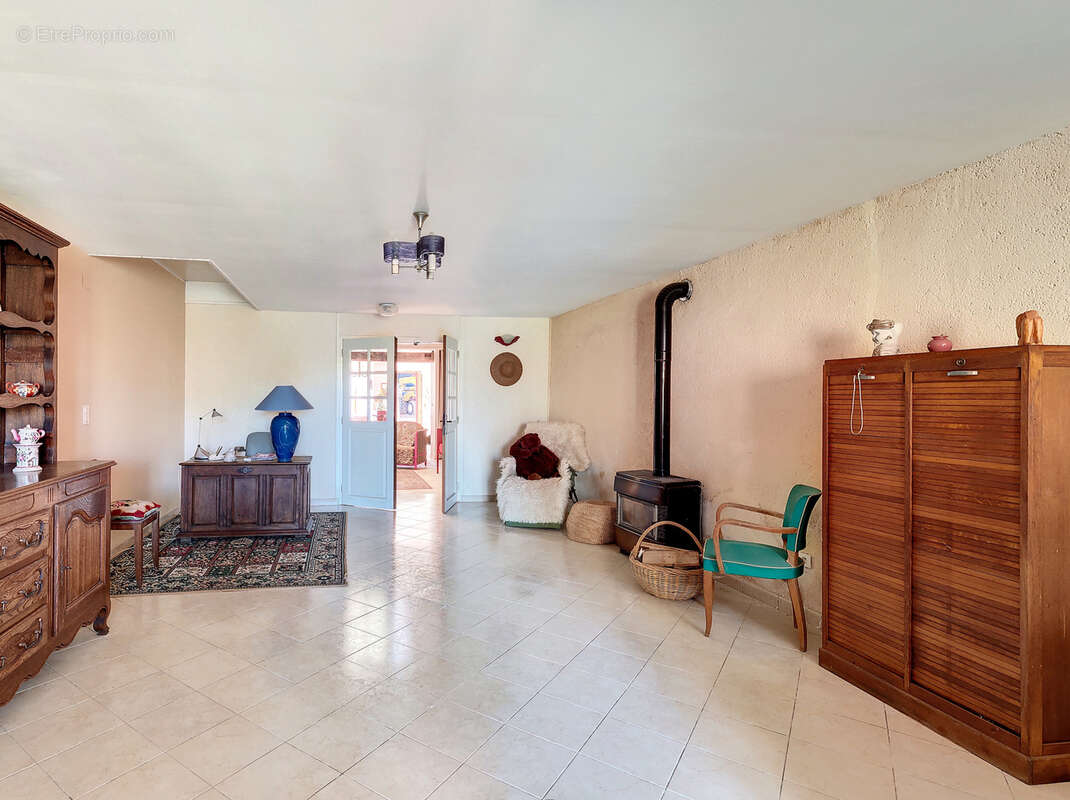 Maison à LONGCHAMPS-SUR-AIRE