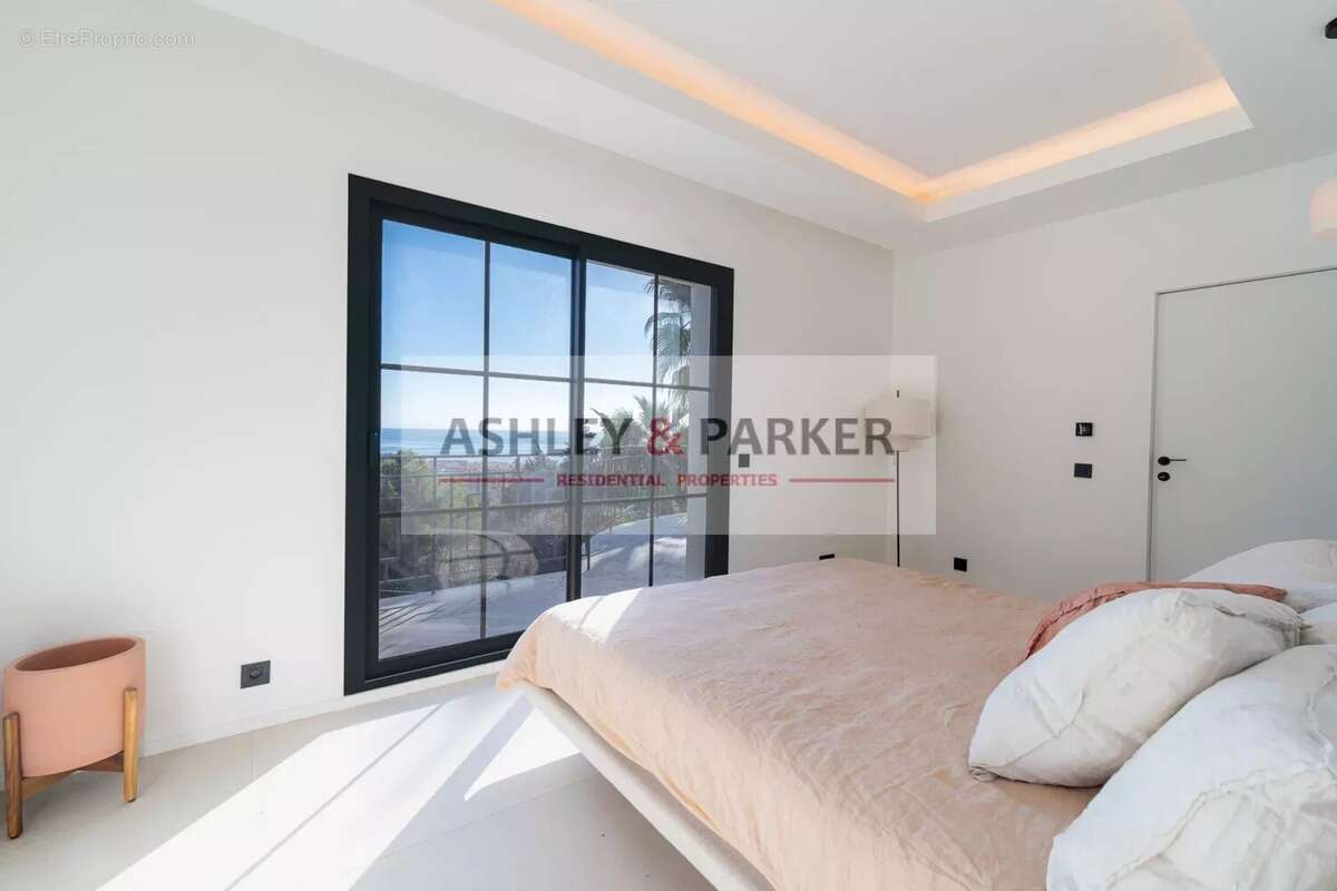 Maison à ROQUEBRUNE-CAP-MARTIN