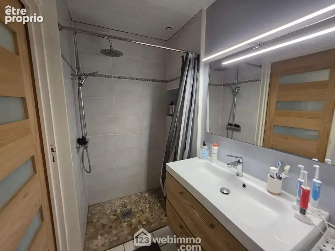 Et une salle d'eau