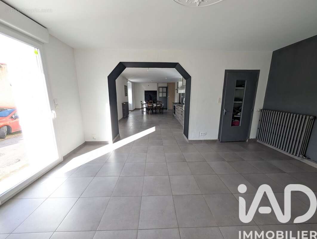 Photo 5 - Appartement à LUSSAC-LES-CHATEAUX