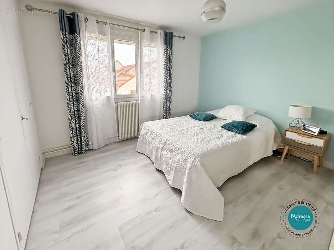 Maison à SAINTRY-SUR-SEINE