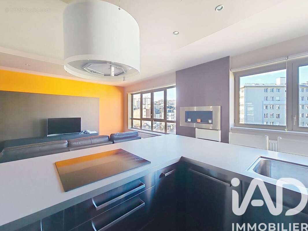 Photo 3 - Appartement à SURESNES