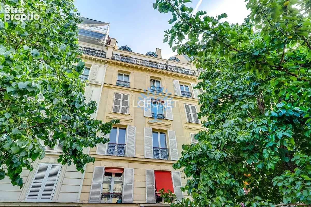 2 pièces place de la Nation - photo 10
