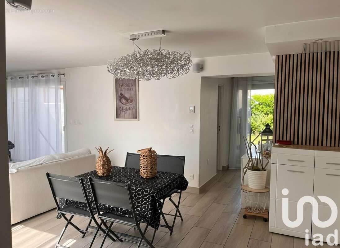 Photo 2 - Maison à GRETZ-ARMAINVILLIERS