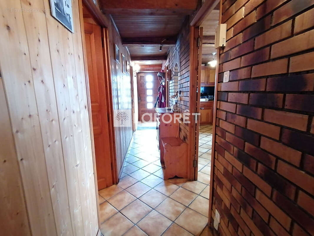 Maison à MONTVALEZAN