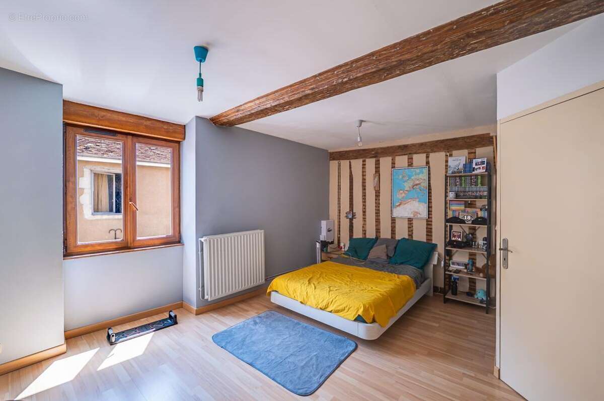 Grande maison de village sans travaux, garage et terrain - photo 5
