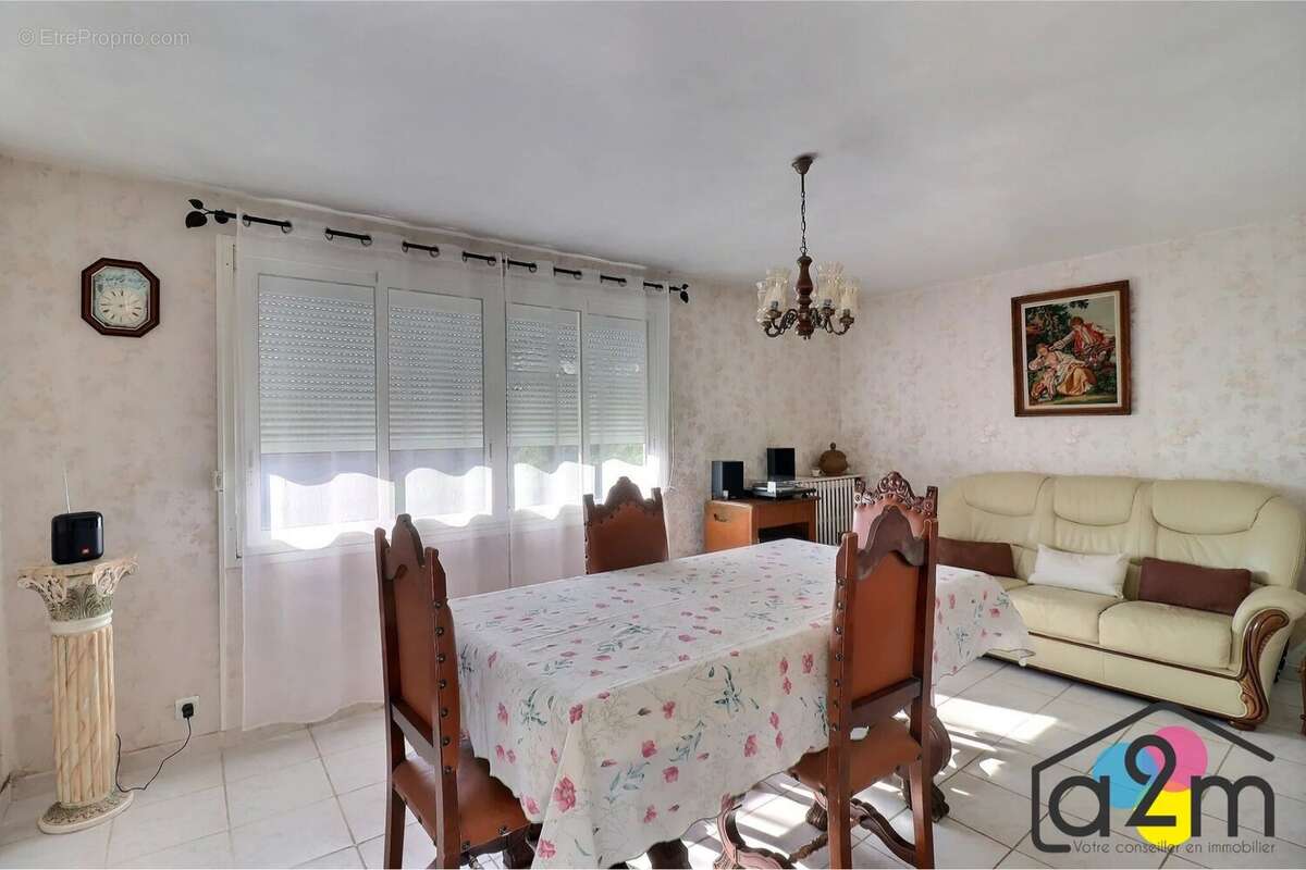 Maison avec sous-sol et jardin - Idéale premier achat! - photo 2