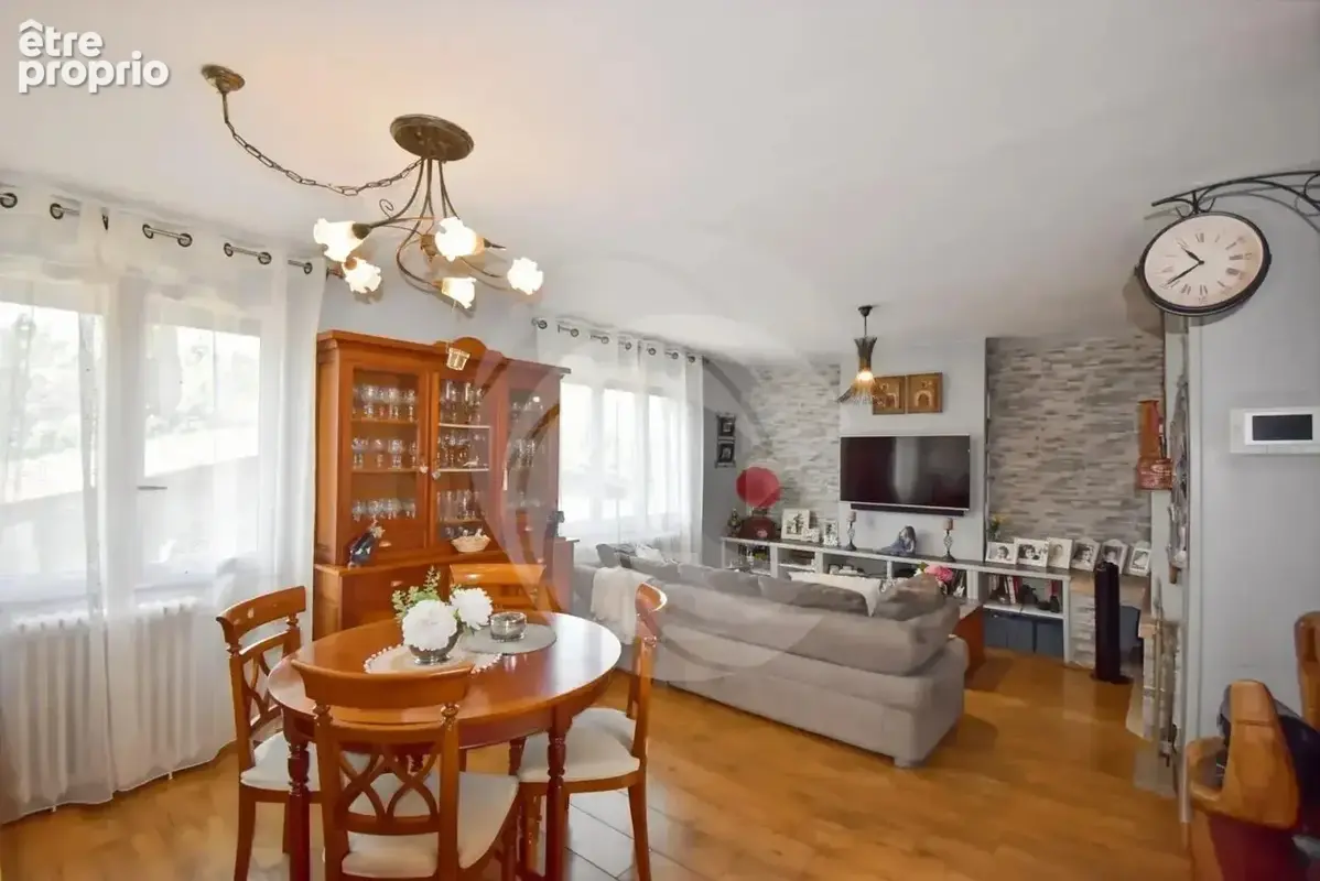 Maison avec deux logements indépendants, dépendances et terrain constructible à Montauban - photo 4