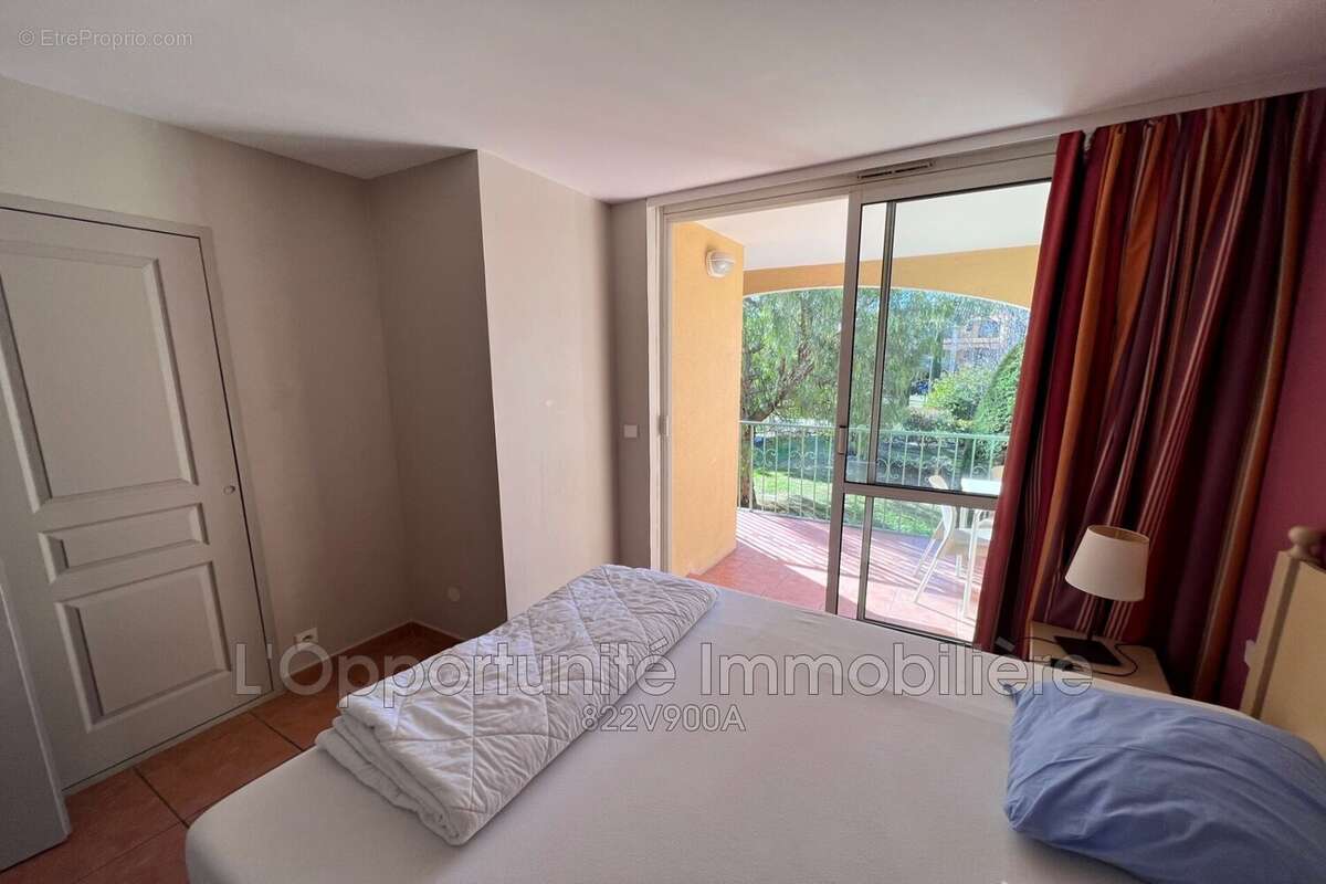 Appartement à MANDELIEU-LA-NAPOULE