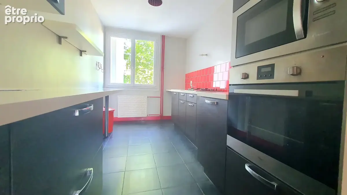 Appartement YZEURE CENTRE 108.12m2 - photo 3