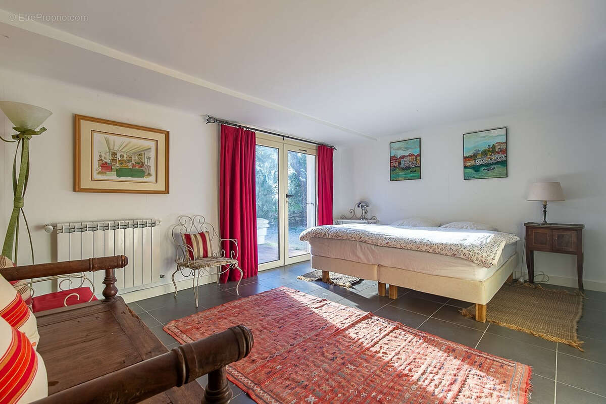 Maison à LE CASTELLET