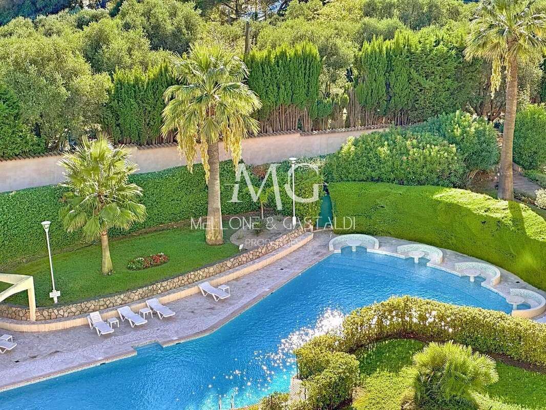 Appartement à LE CANNET