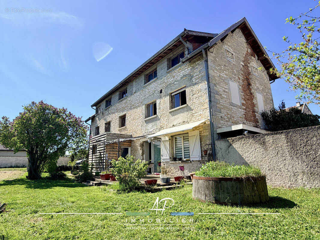 Maison à RUFFEY-LES-ECHIREY