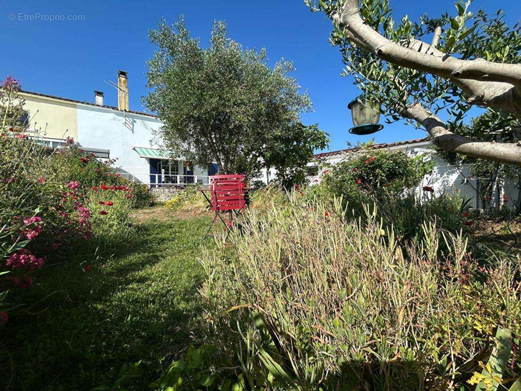 Maison à SAINT-NAZAIRE-SUR-CHARENTE