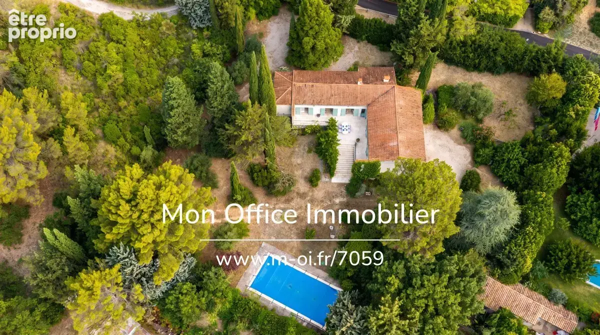 Référence : 7059-SBA - Maison plain pied - Eguilles - Fort potentiel - Piscine - photo 2