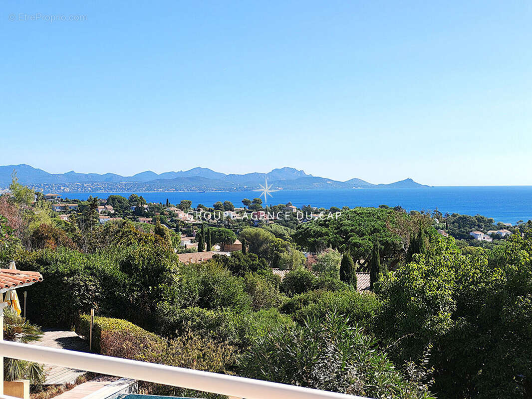 Maison à LES ISSAMBRES