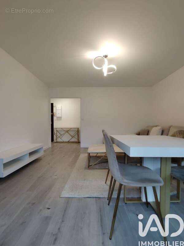 Photo 4 - Appartement à LES ULIS