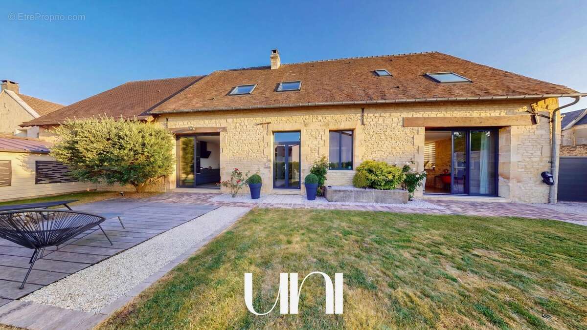 Maison à BRETTEVILLE-SUR-ODON