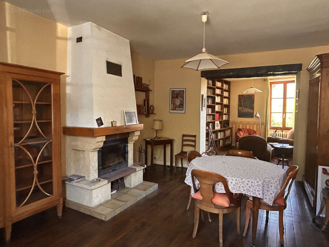 Maison à SAINT-MARCEL