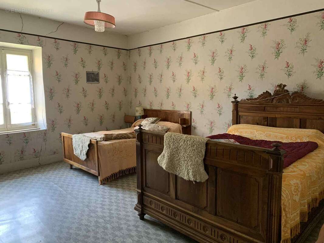 À vendre – Corps de ferme mitoyen à rénover – Lus-la-Croix-Haute (26620) - photo 11