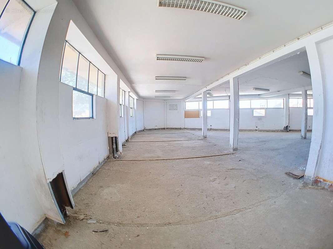 Appartement 585 m² à Berre-L'etang  - photo 2