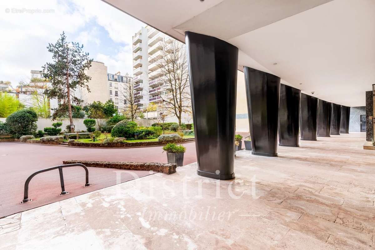 Appartement à PARIS-15E
