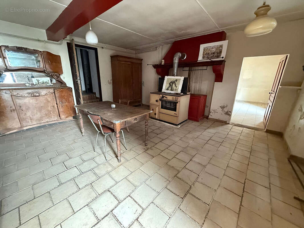 Maison à SAINT-JUST-EN-CHEVALET