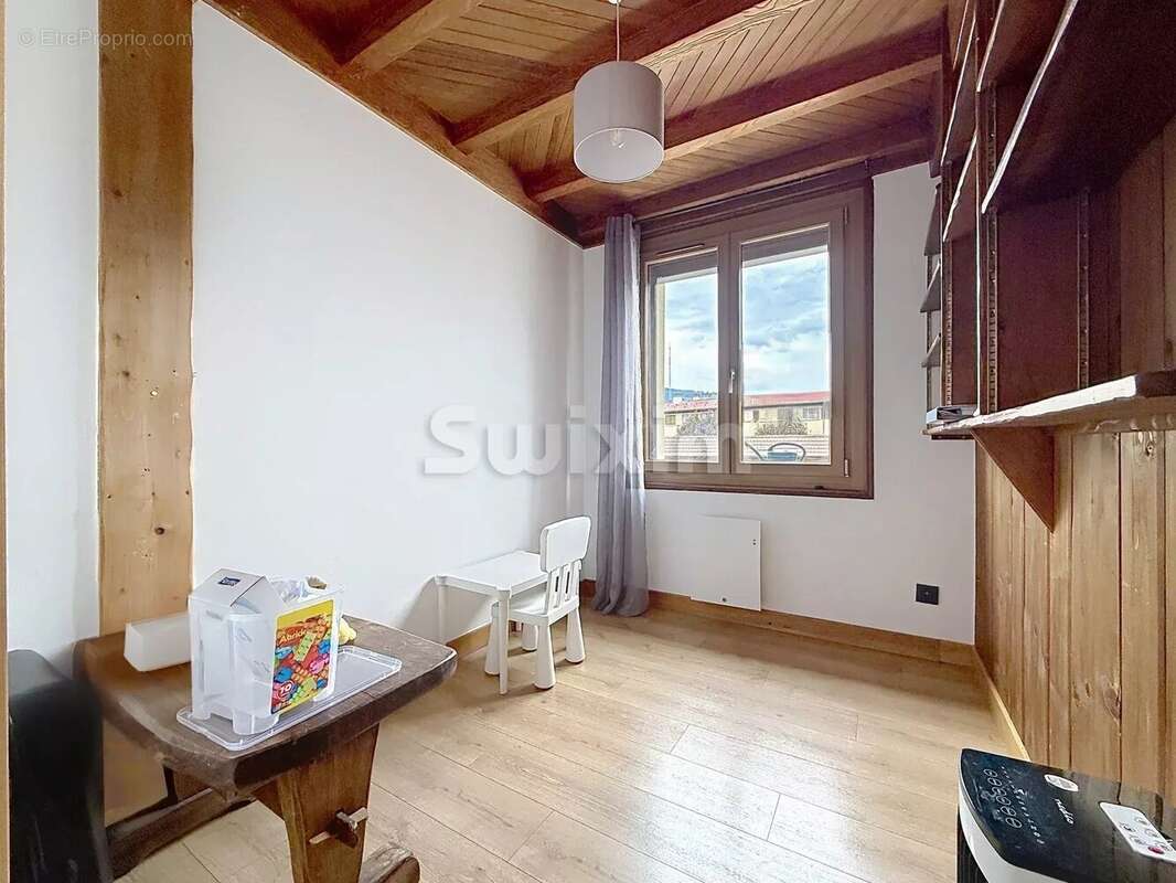 Grande maison composee de 2 appartements et garage - photo 20