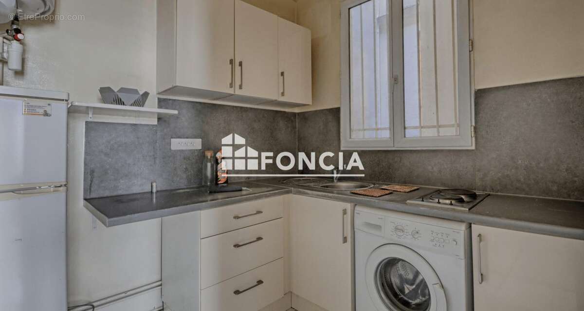 Appartement à PARIS-14E