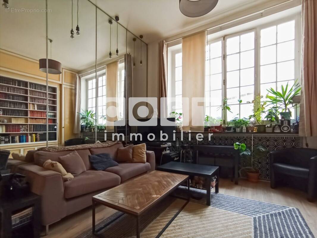 Appartement à PARIS-17E