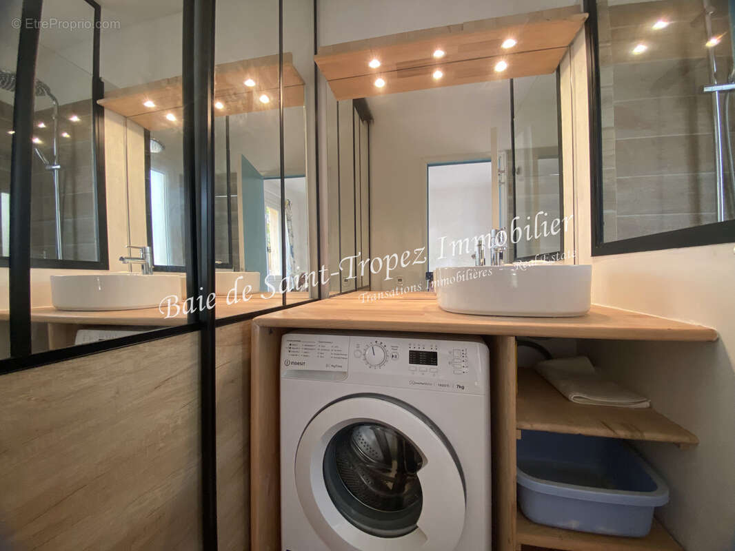 Appartement à GRIMAUD