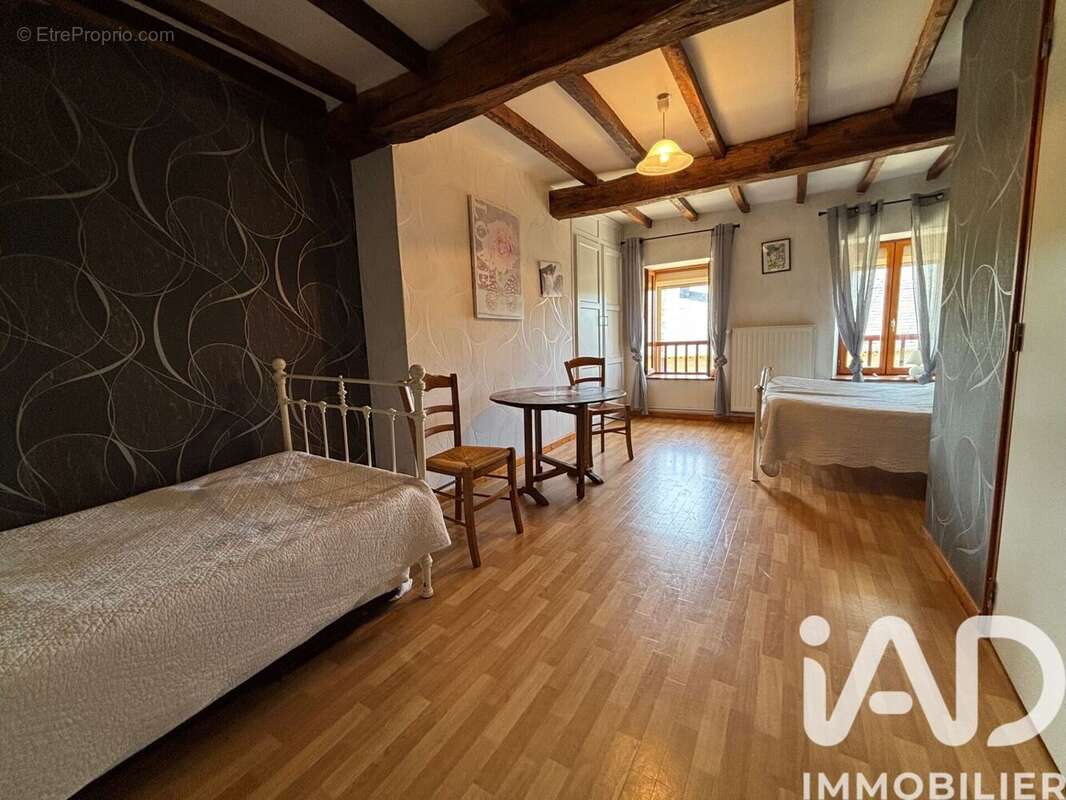 Maison 156 m² à Girondelle  - photo 4