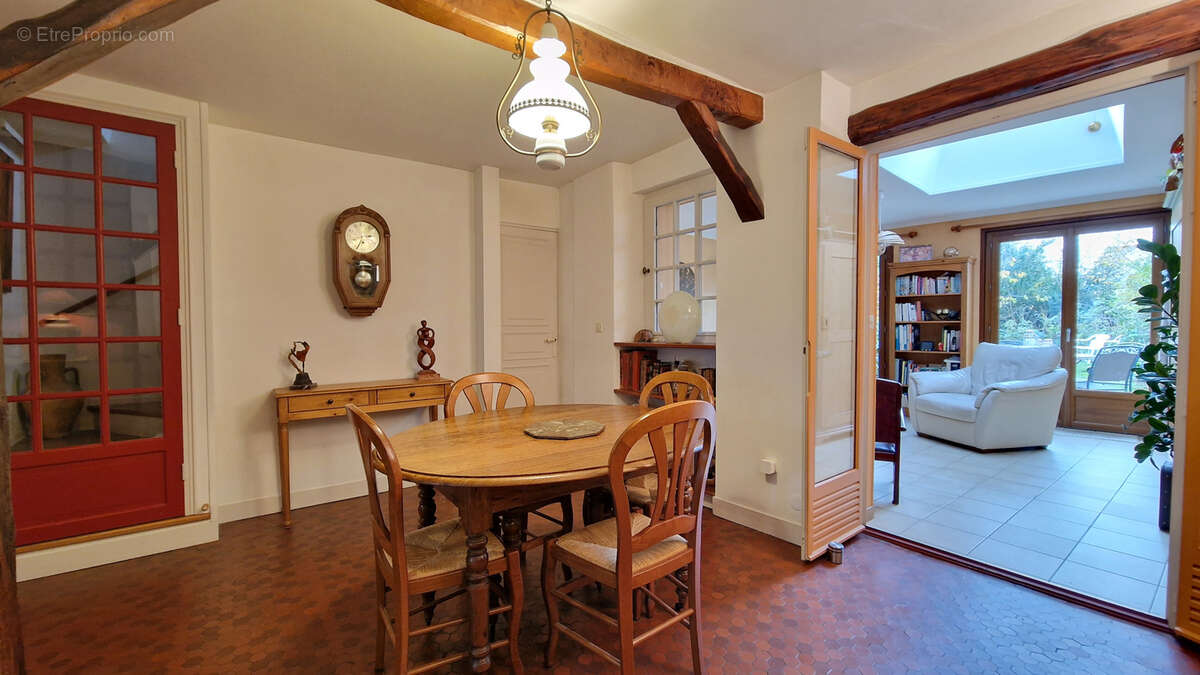 Maison à MARLY-LA-VILLE
