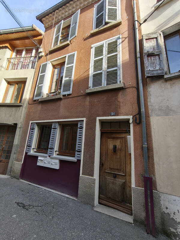 Appartement à TALLARD