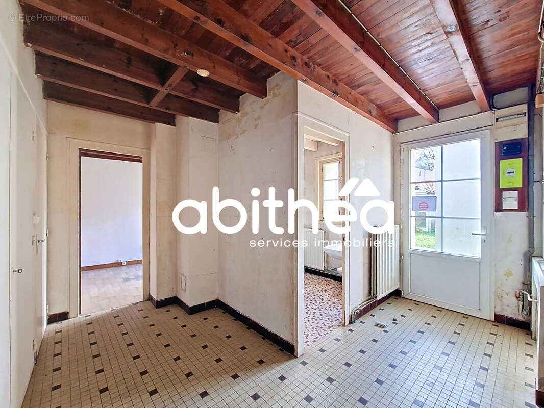 Maison à SAINT-SIMON-DE-PELLOUAILLE