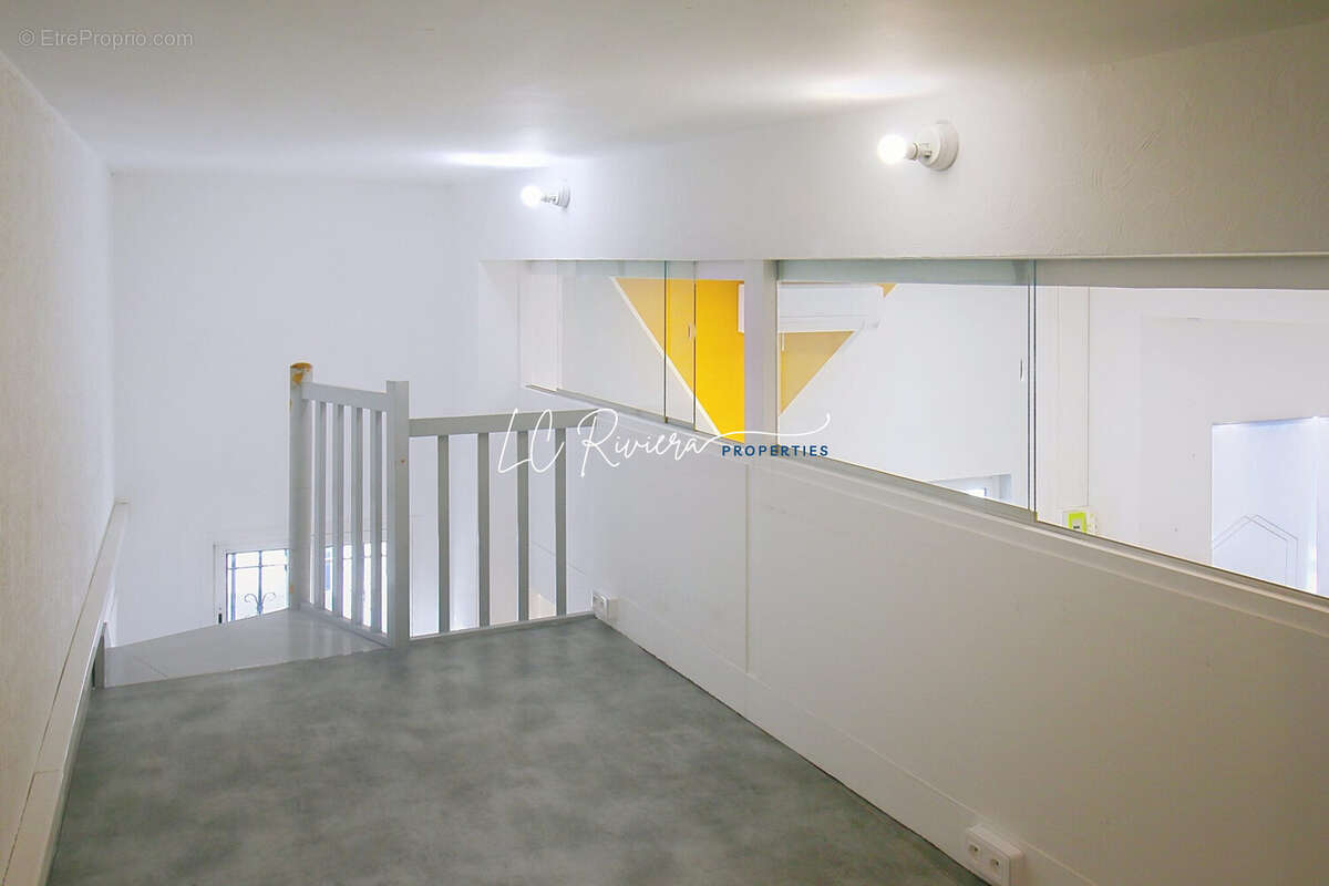 Commerce à SAINT-RAPHAEL