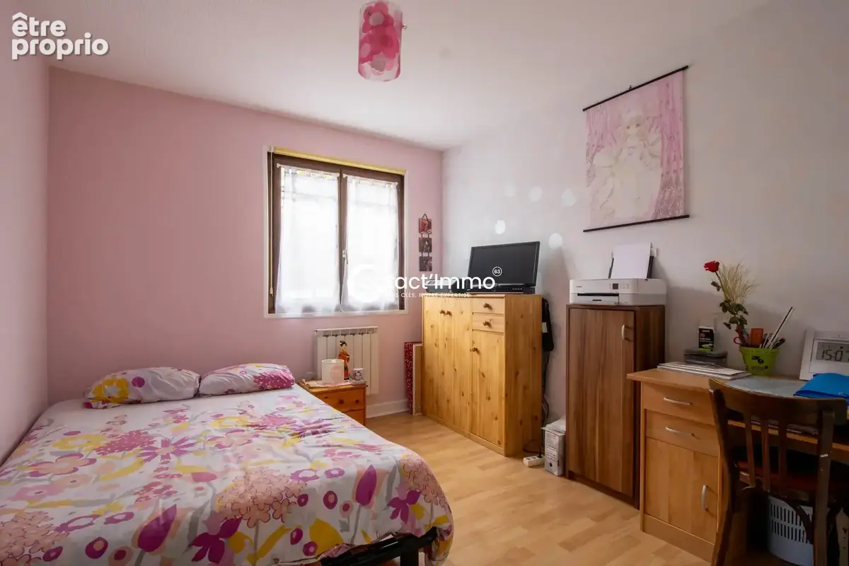 Maison 4 pièces 96 m² à vendre à Chateaugay (63119) - photo 7