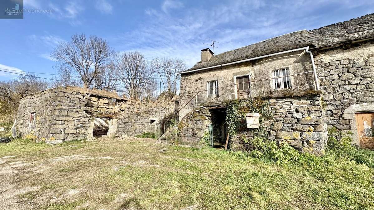 Maison à MONTPEYROUX
