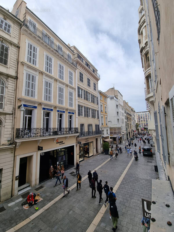 Appartement à MARSEILLE-1E