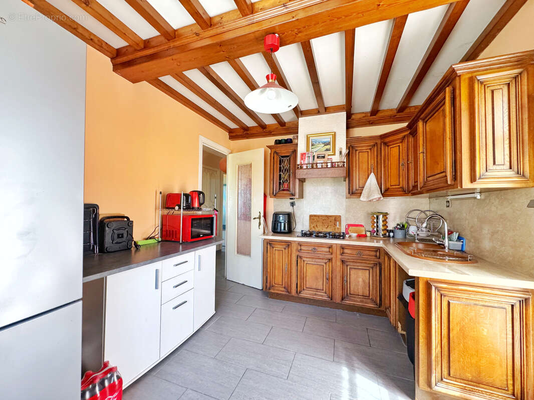 Maison à CHATEAUNEUF