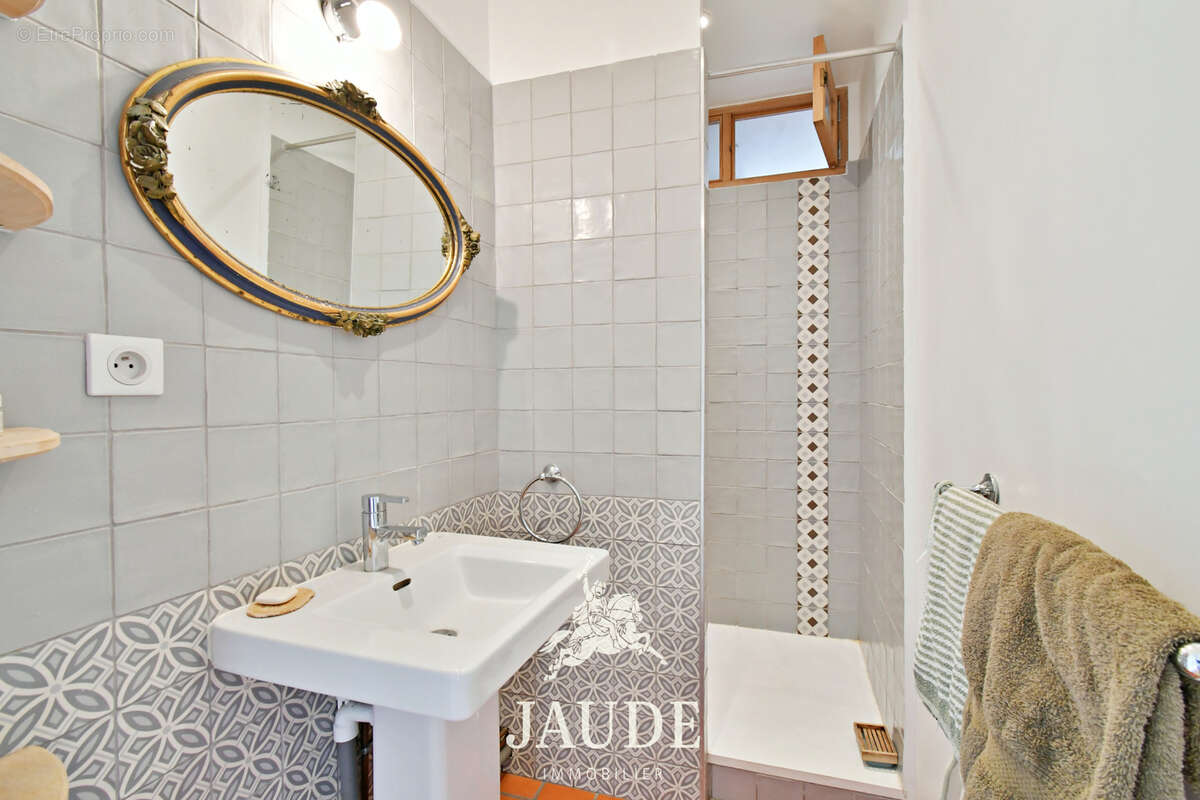 Duplex de caractère 236 m2   Dernier étage   Calme et écrin de verdure à 2 pas de Jaude à Chamalières - photo 10