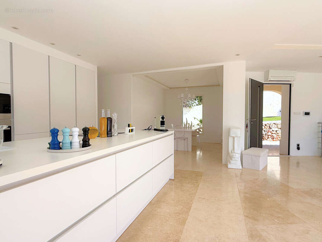 Maison à FREJUS