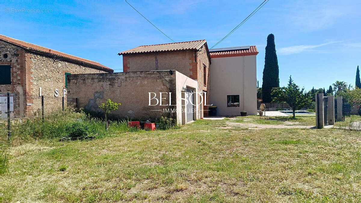 Maison à FOURQUES