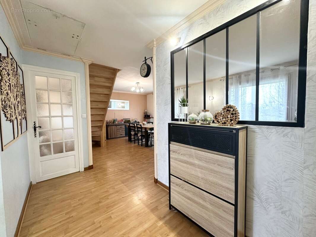 Maison à MONTREVEL-EN-BRESSE