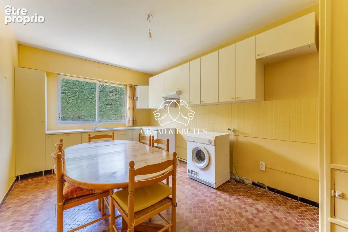 Appartement 147 m² à Sainte-Foy-Les-Lyon  - photo 6