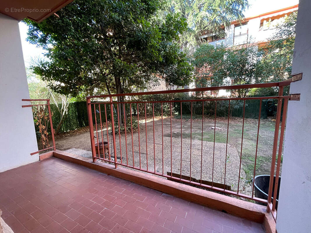 À vendre : Appartement  avec Jardin Cave et Parking 3 pièces à Aix-en-Provence - Les Milles - photo 11