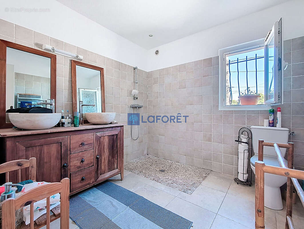 Marseille 11e - villa 146 m2 + dépendance - vue dégagée - photo 9
